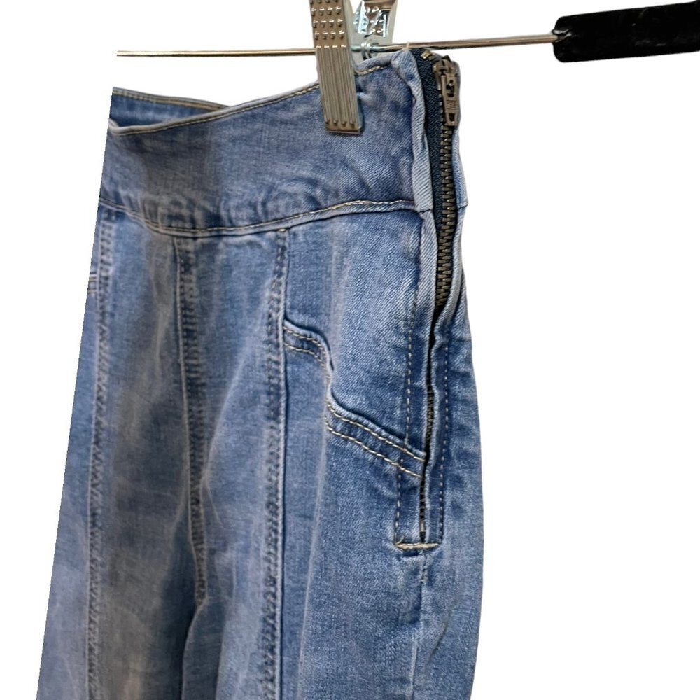 Jealous Tomato Flare Jeans from Von Maur, Size Small - Picture 4 of 13